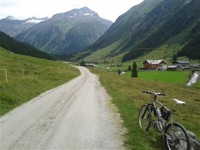 Taurská cyklostezka, Krimmelské vodopády a Grossglocknerstrasse