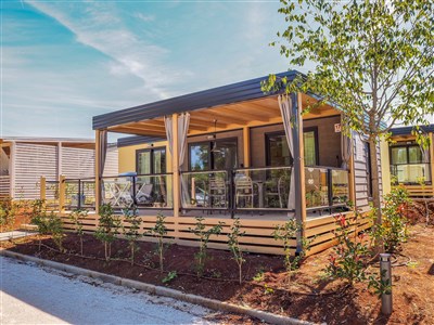 Jaro u moře autem - Lanterna Resort