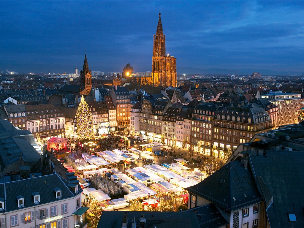Adventní trhy ve francouzském Štrasburku